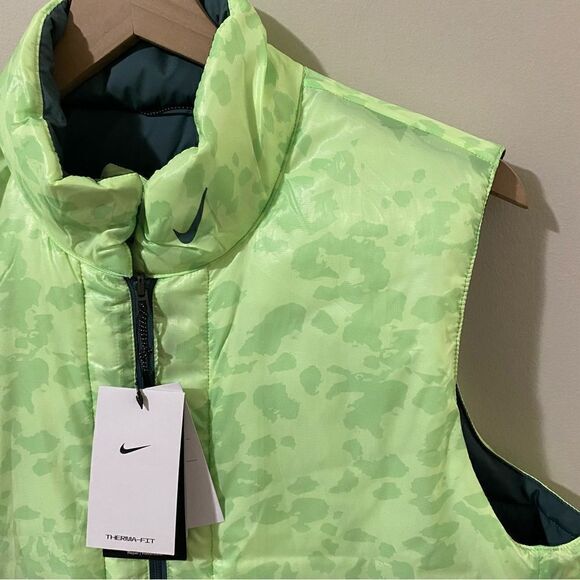 Nike Women's Therma Fit Repel Reversible Vest - Picture 13 of 15